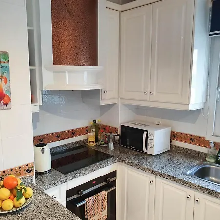 Apartment Spacious Ground Floor With Garden & Communal Pool