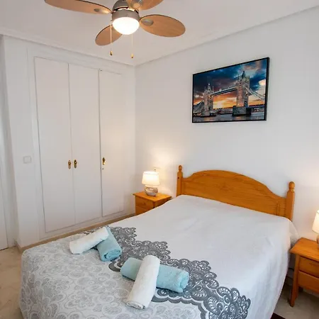 Apartment Spacious Ground Floor With Garden & Communal Pool